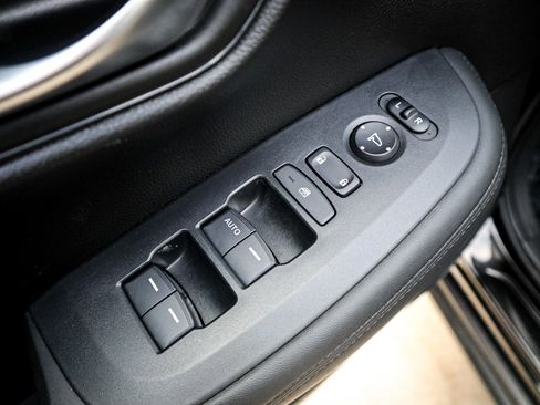 Certified 2023 Honda HR-V LX image 15