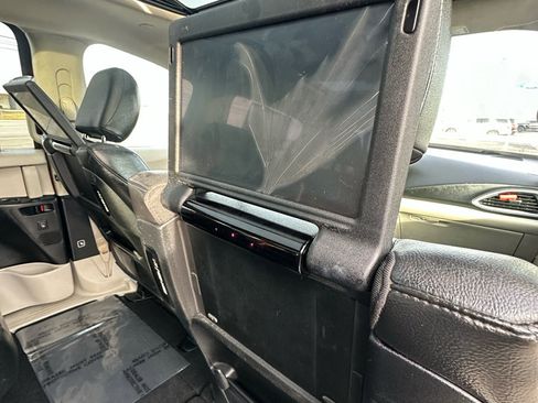 Used 2018 Chrysler Pacifica Touring-L Plus w/ Tire & Wheel Group image 45