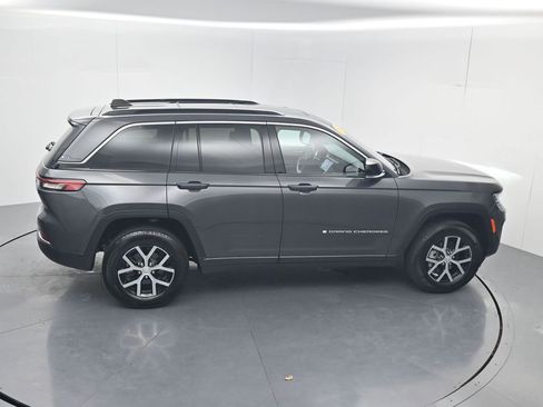 Used 2024 Jeep Grand Cherokee Limited w/ Trailer Tow Package AWD/4WD image 68