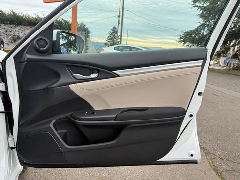 Used 2017 Honda Civic EX image 17