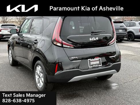 New 2025 Kia Soul LX image 4