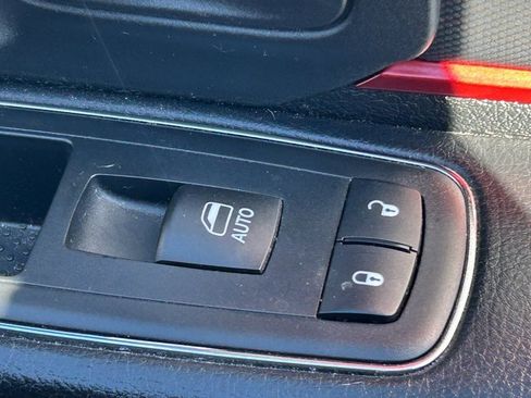 Used 2017 RAM 1500 Rebel w/ Luxury Group image 37