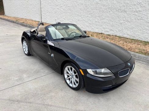 Used 2006 BMW Z4 3.0i image 3