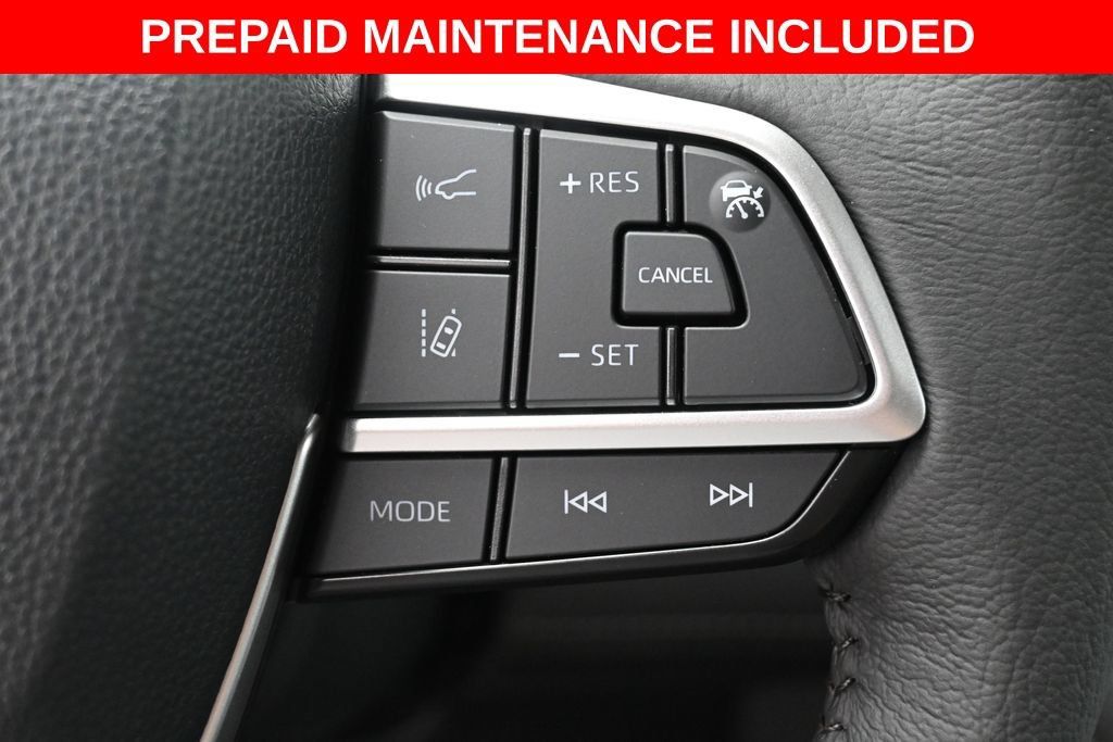 Certified 2026 Toyota Sienna XLE FWD image 17