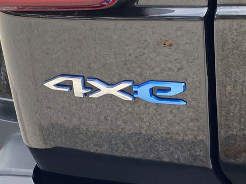 Used 2023 Jeep Wrangler Sahara w/ Cold Weather Group image 41