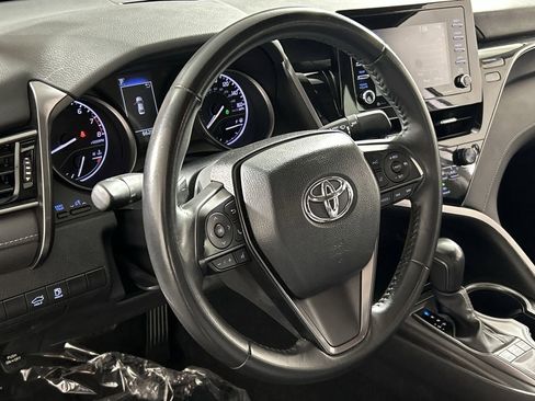 Used 2024 Toyota Camry SE image 14