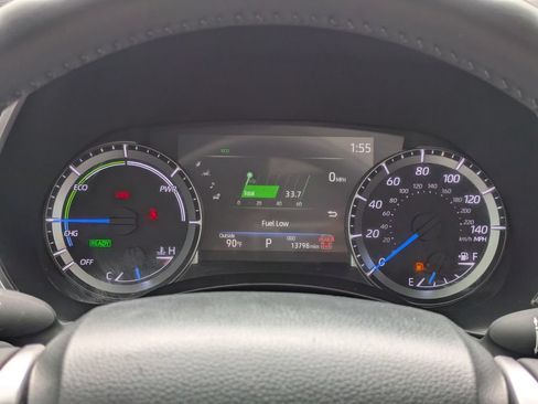 Used 2024 Toyota Highlander XLE FWD image 32