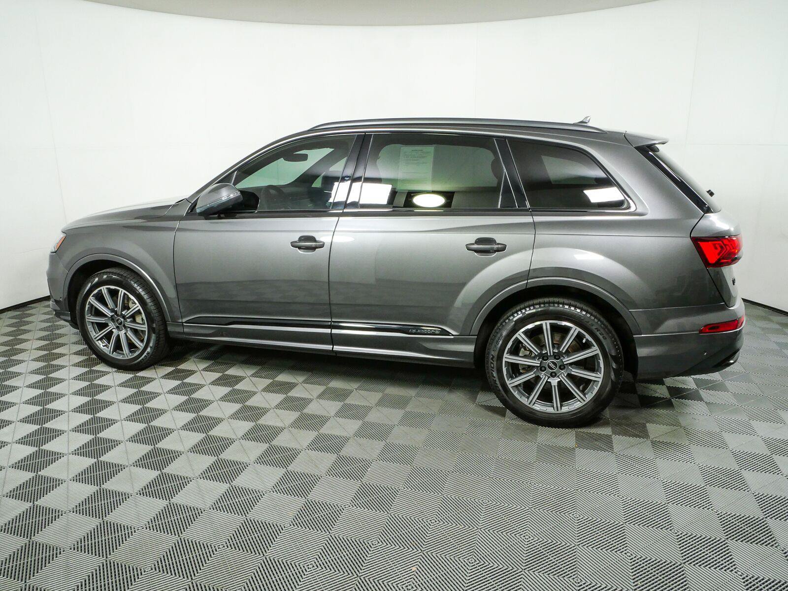 Used 2023 Audi Q7 2.0T Premium Plus w/ Premium Plus Package AWD/4WD image 31