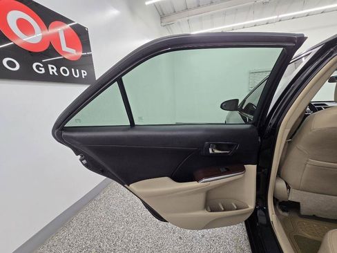 Used 2014 Toyota Camry XLE FWD image 28