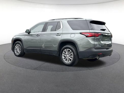 Used 2022 Chevrolet Traverse LT FWD image 3