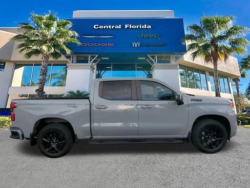Used 2025 Chevrolet Silverado 1500 RST w/ Convenience Package II AWD/4WD image 4
