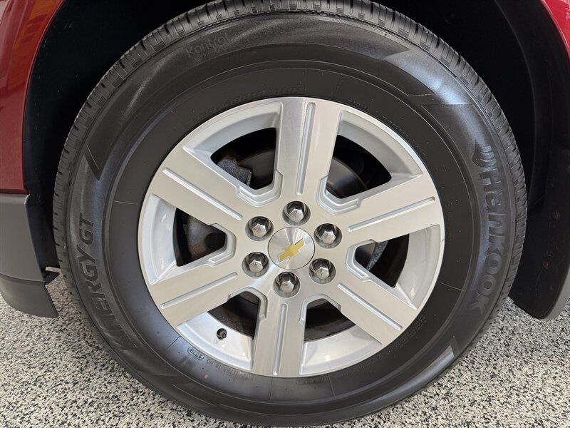 Used 2010 Chevrolet Traverse LT w/ Personal Connectivity Package AWD/4WD image 26