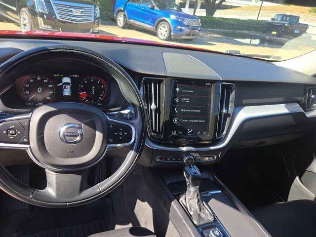 Used 2020 Volvo XC60 T5 Momentum w/ Premium Package AWD/4WD image 17