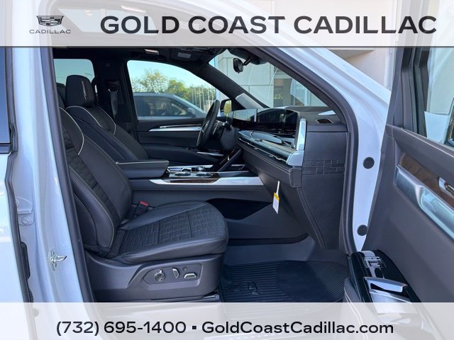 Certified 2026 Cadillac Escalade Platinum Sport w/ LPO, ONYX Package AWD/4WD image 7