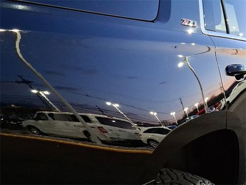 Used 2018 Chevrolet Tahoe LT image 8