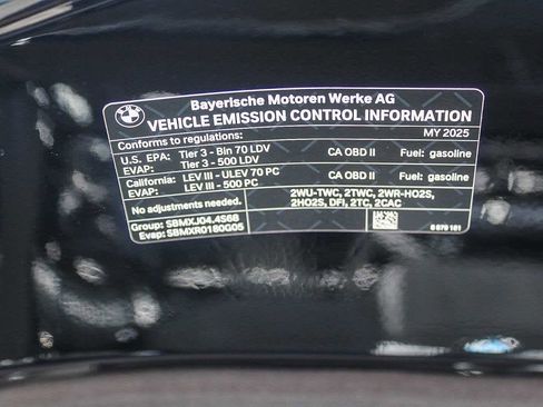 Used 2025 BMW 760i xDrive image 27