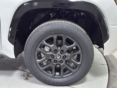 New 2026 Toyota Tundra Platinum image 21