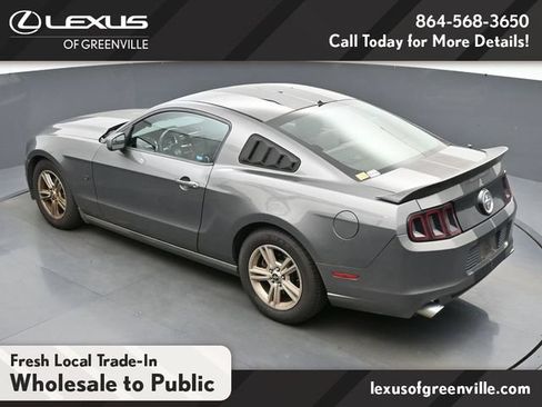 Used 2014 Ford Mustang Coupe RWD image 22