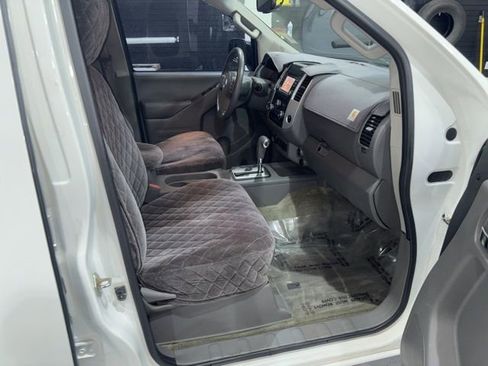 Used 2017 Nissan Frontier SV w/ SV Value Truck Package image 34