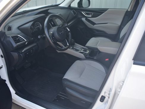 Used 2022 Subaru Forester Premium AWD/4WD image 17