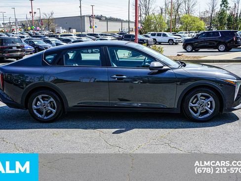 Used 2025 Kia K4 LXS image 9