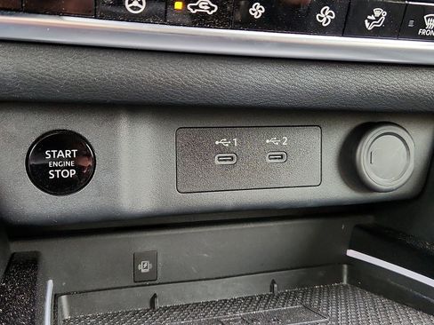 Used 2024 Nissan Rogue Platinum image 20