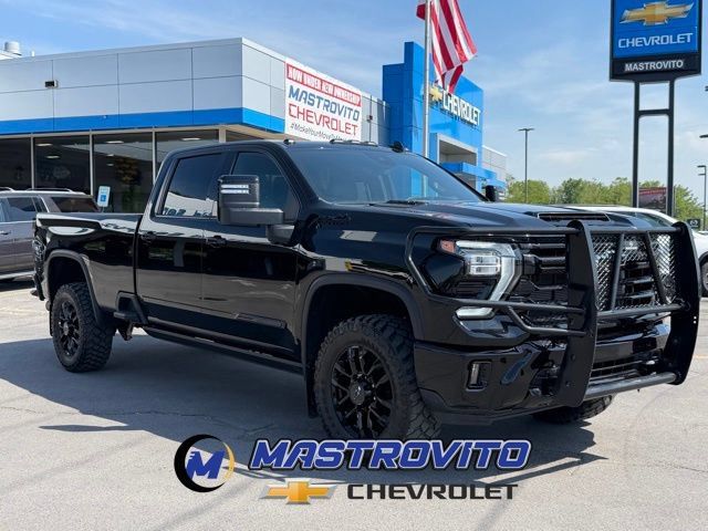 Used 2025 Chevrolet Silverado 3500 High Country w/ High Country Premium Package AWD/4WD image 1