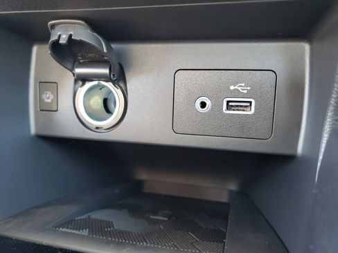 New 2025 Nissan Versa SV w/ Trunk Package image 28