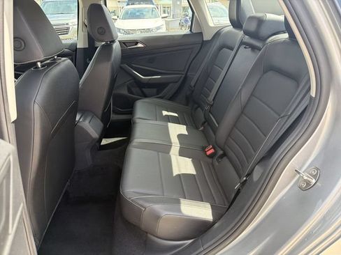 Used 2024 Volkswagen Jetta SE FWD image 24