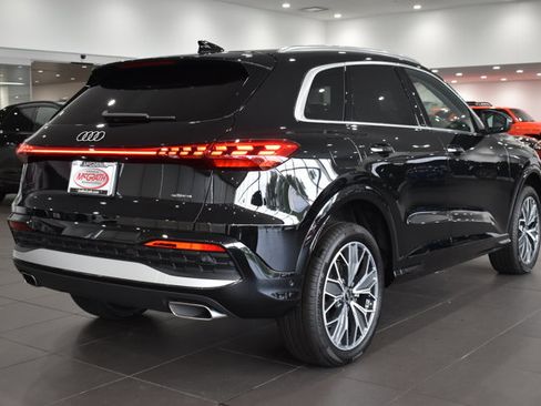Certified 2025 Audi Q5 Premium Plus w/ Premium Plus AWD/4WD image 11