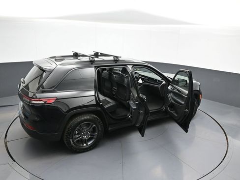 Used 2024 Jeep Grand Cherokee Trailhawk image 46