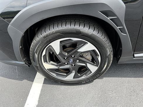 Used 2024 Subaru Crosstrek 2.5i Limited w/ Crosstrek Mirror Package AWD/4WD image 7