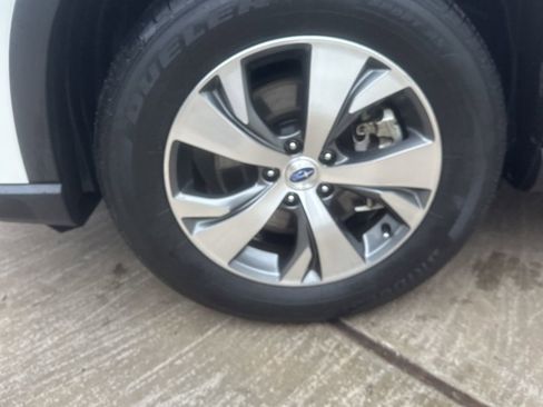 Used 2021 Subaru Ascent Premium w/ Convenience Package image 8