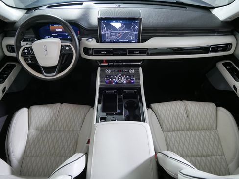 Used 2020 Lincoln Aviator Black Label w/ Dynamic Handling Package image 10