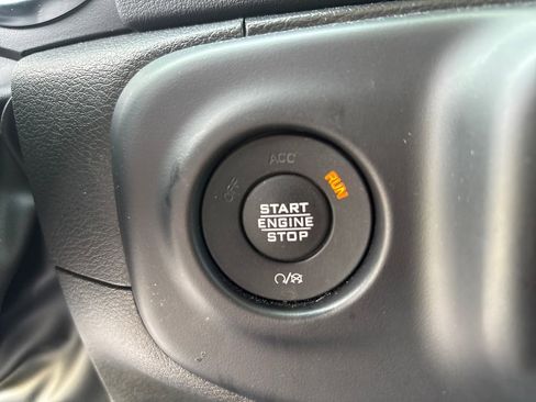Used 2022 Jeep Wrangler 4WD Unlimited Sahara 4xe image 28