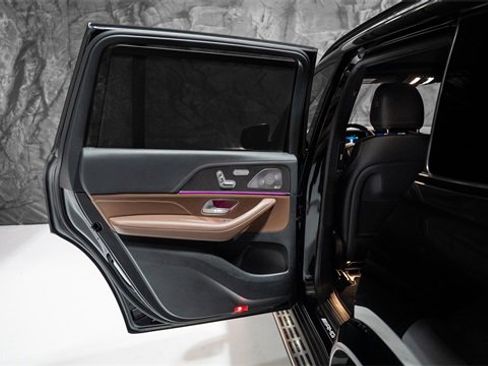 Used 2024 Mercedes-Benz GLS 63 AMG 4MATIC image 10