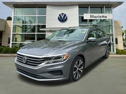 Used 2021 Volkswagen Passat 2.0T SE