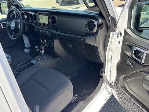 Used 2023 Jeep Wrangler Unlimited Sport AWD/4WD image 27