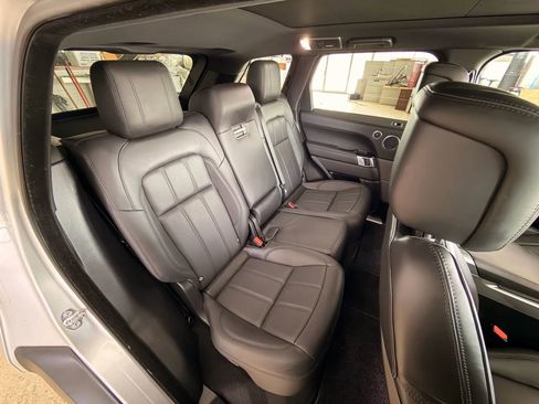 Used 2019 Land Rover Range Rover Sport HSE image 19