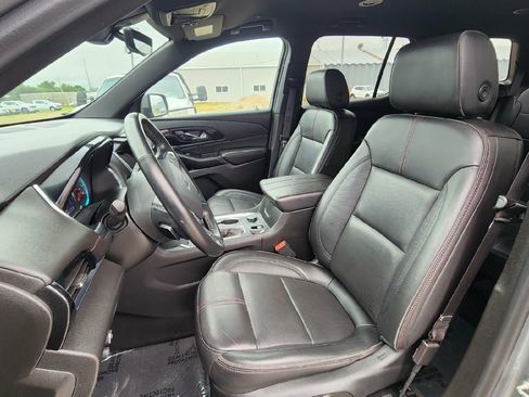 Used 2023 Chevrolet Traverse RS AWD/4WD image 7