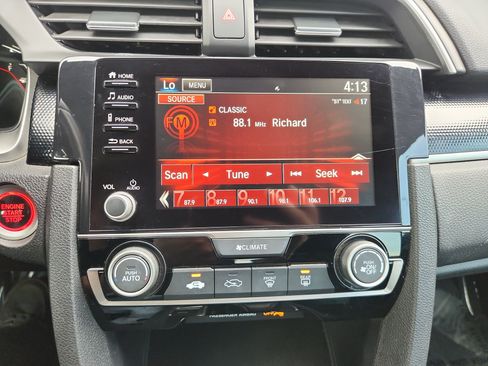 Used 2019 Honda Civic Sport image 9