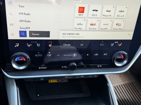 Certified 2025 Lexus RZ 300e w/ Accessory Package (2T) FWD image 22