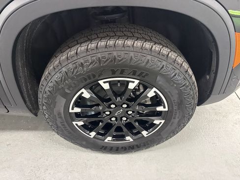 New 2026 Chevrolet Traverse Z71 w/ Enhanced Driving Package AWD/4WD image 4