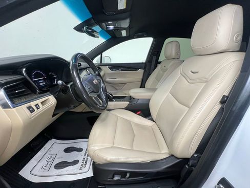 Used 2019 Cadillac XT5 AWD image 4