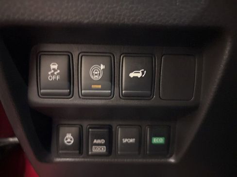 Used 2013 Nissan Rogue SV w/ Premium Pkg image 14