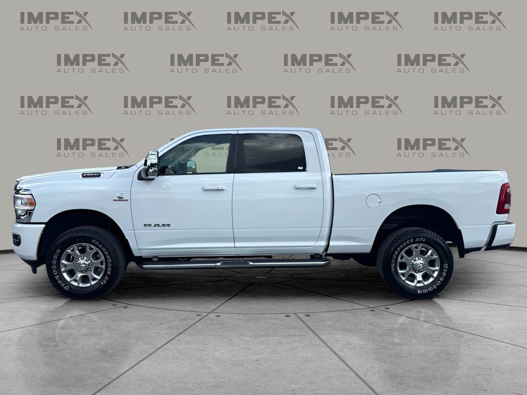Used 2024 RAM 2500 Laramie AWD/4WD image 2