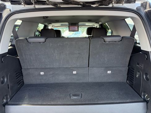 Used 2019 Cadillac Escalade Premium Luxury image 15