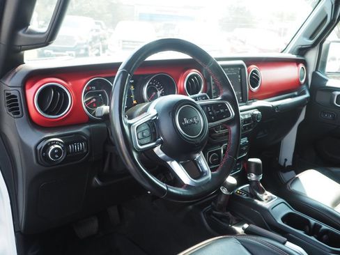 Used 2021 Jeep Gladiator Rubicon AWD/4WD image 13