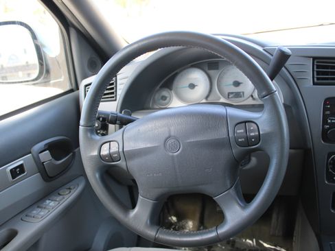 Used 2004 Buick Rendezvous CX image 9