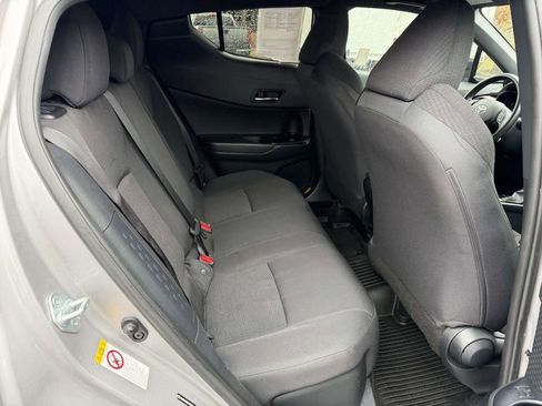 Used 2019 Toyota C-HR XLE image 13